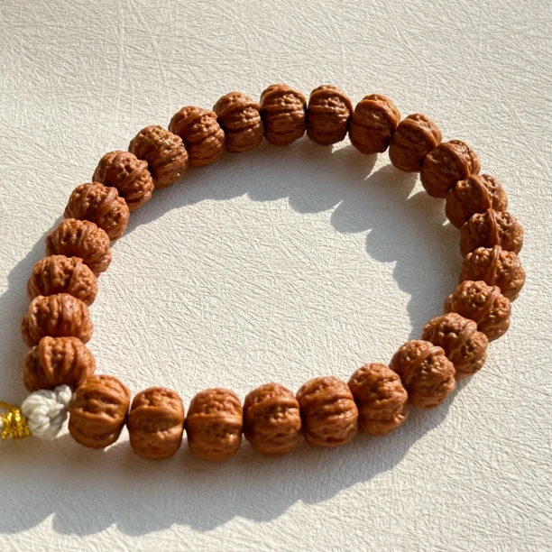 猴头核桃九龙无人区小核桃飞碟手持