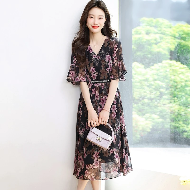 杭州高端品牌冰丝连衣裙女2025夏季新款高级洋气碎花透气减龄裙子