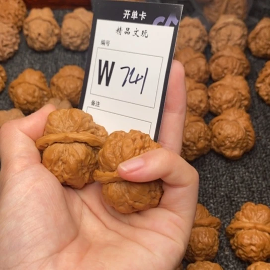 吊坠桃核我是第一百38