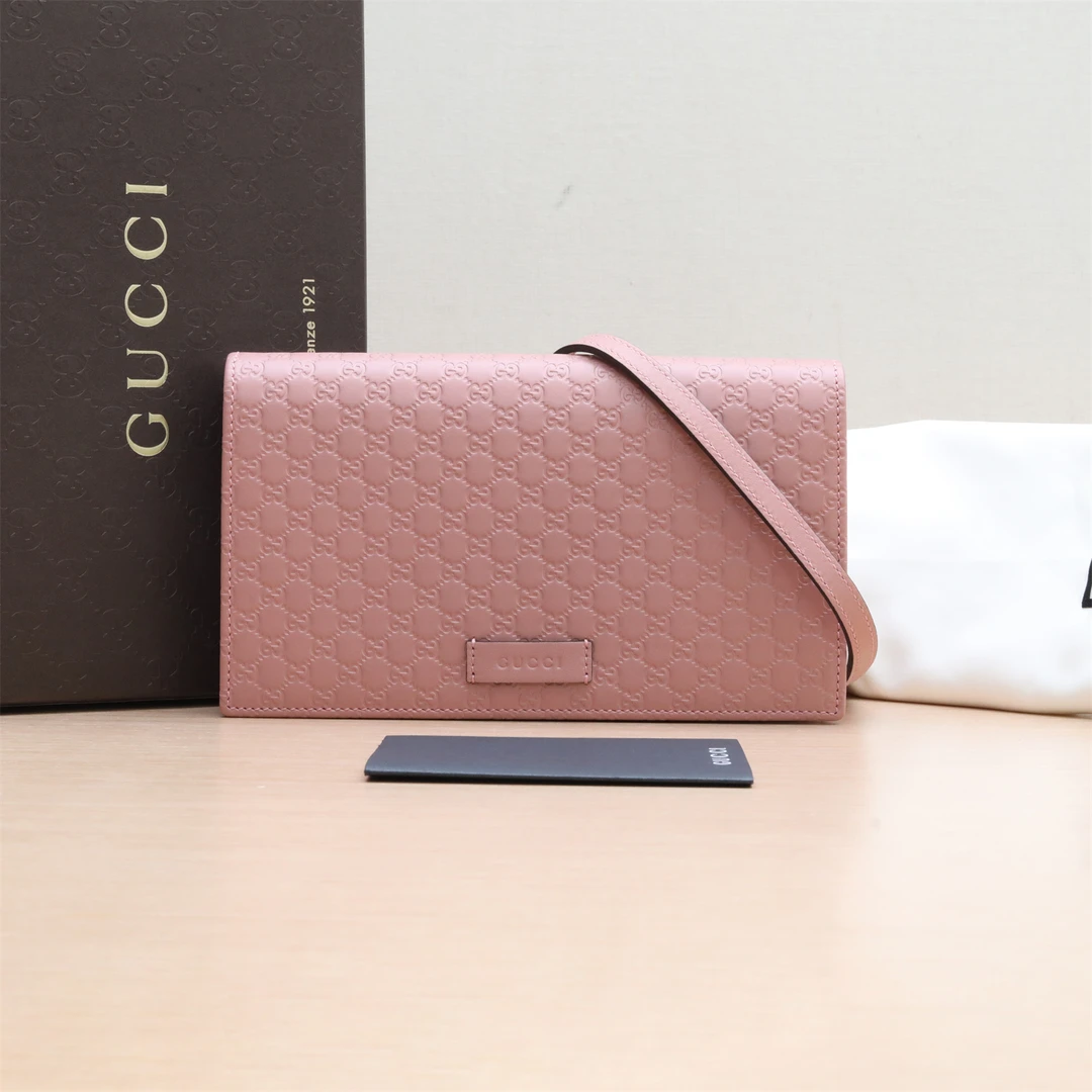 99新 GUCCI/古驰 全皮压纹斜挎 单肩包 P234967657