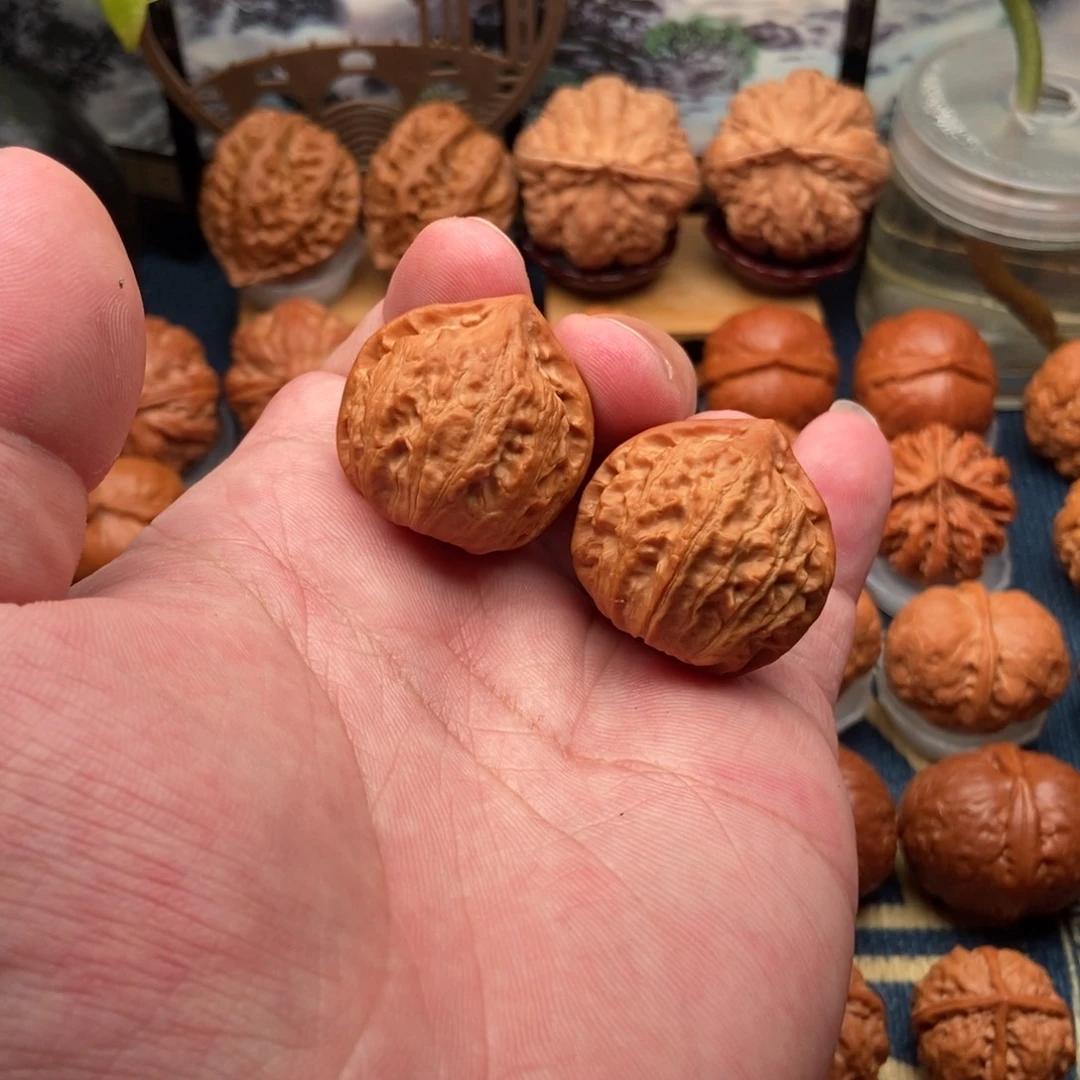 文玩核桃把件桃心官帽