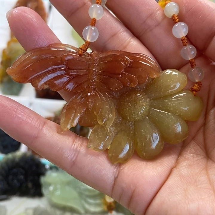 蛇纹石玉颈饰未镶嵌