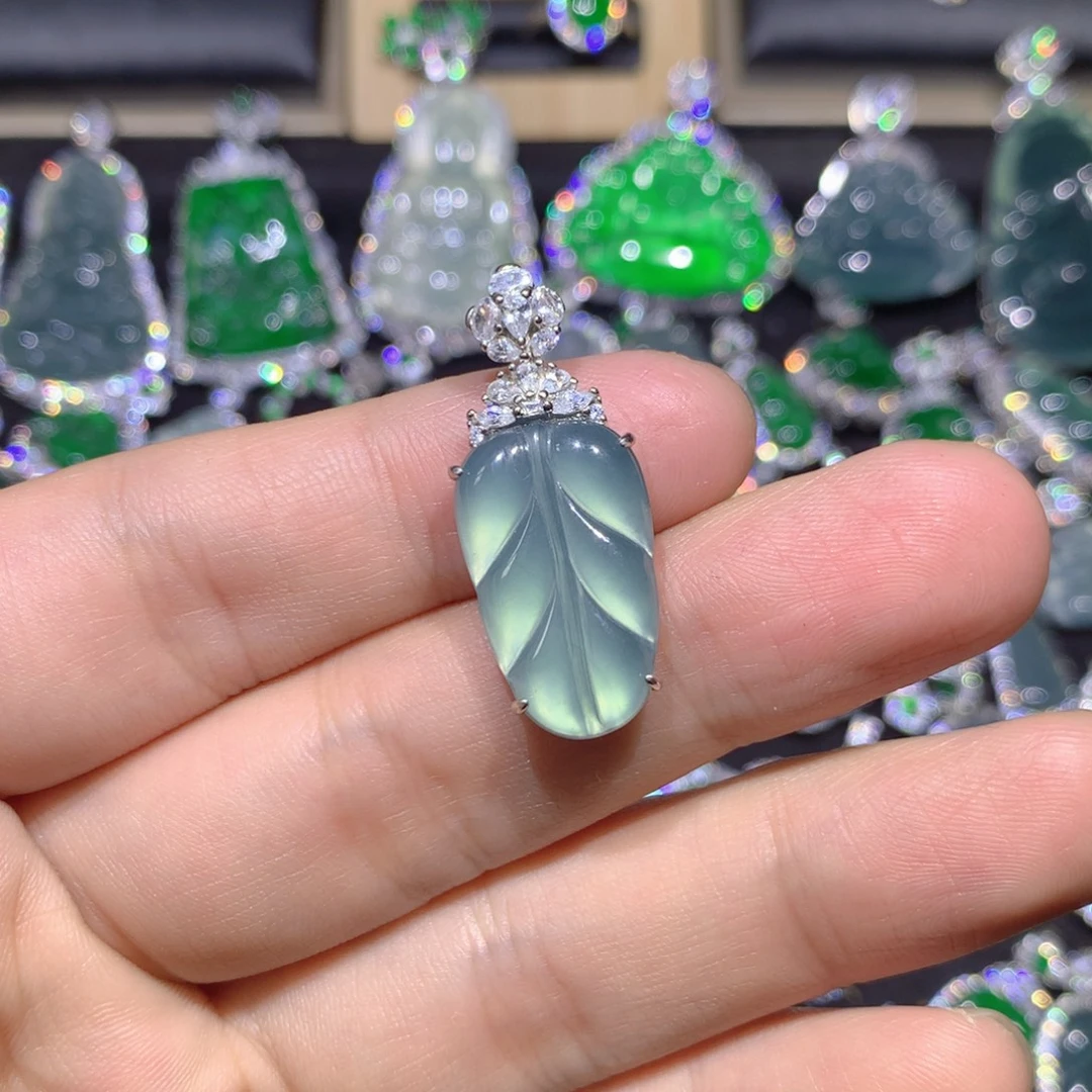 翡翠银S925镶嵌吊坠(赠链)