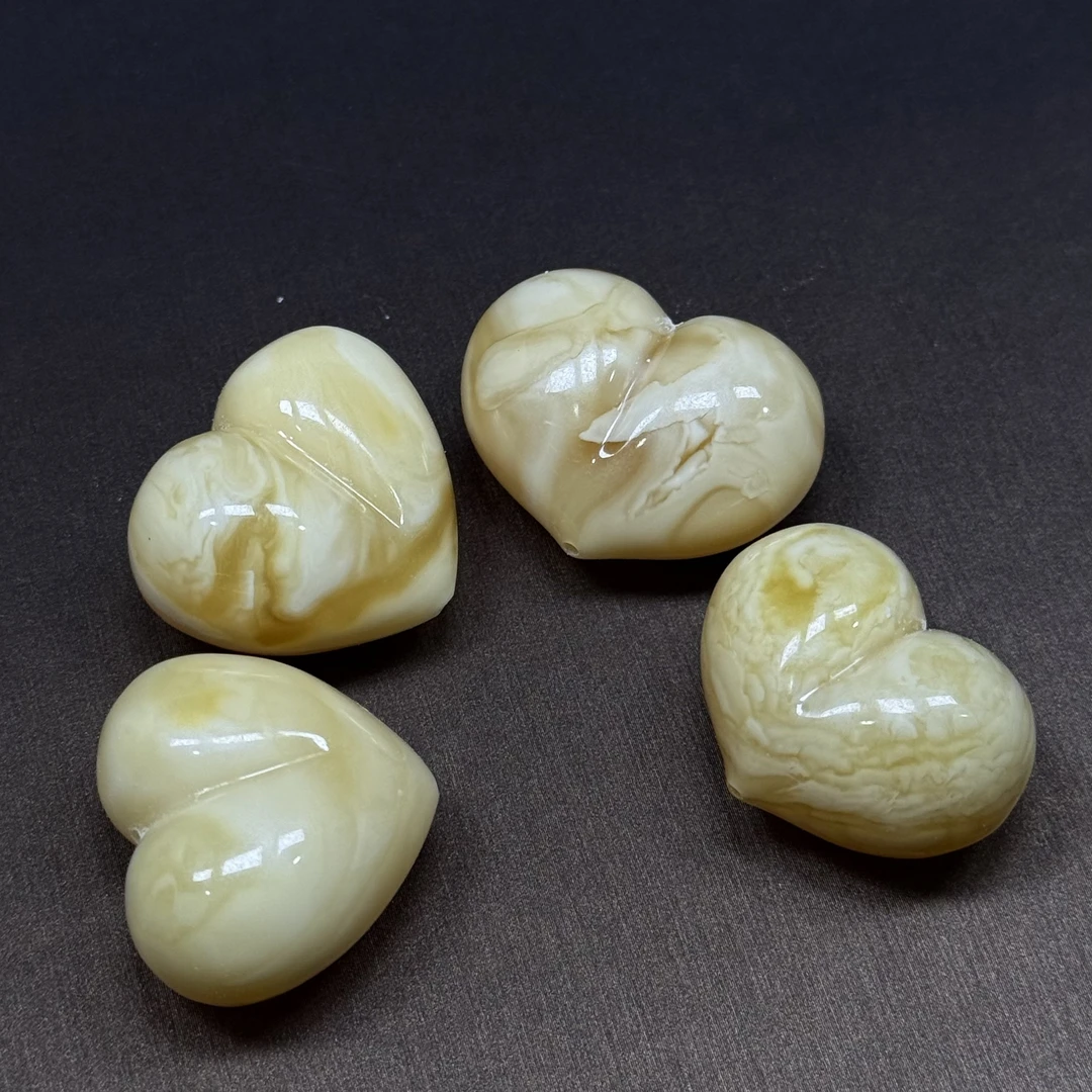 【伟伟鉴定】原矿蜜蜡 白花蜡 心型吊坠22/27/15多样性发货发一件