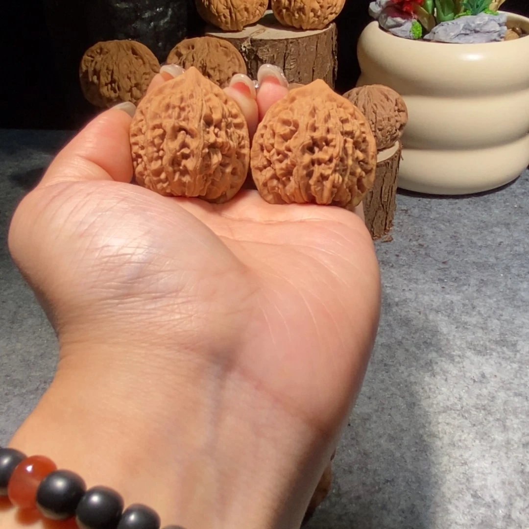 核桃把件全品无修37野生果水滴石