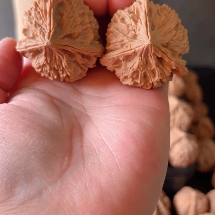 鮩***鮩文玩核桃吊坠文玩