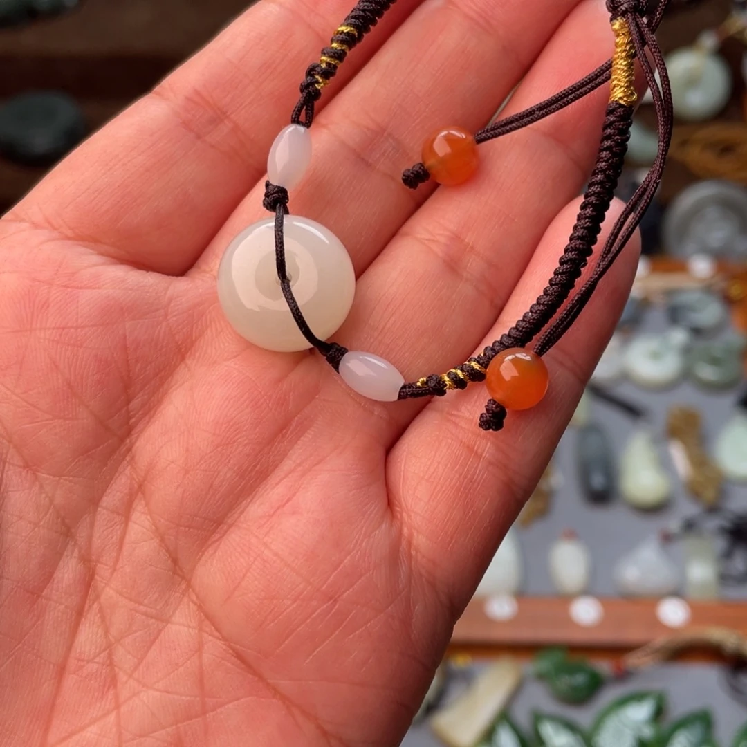 颈饰未镶嵌和田玉