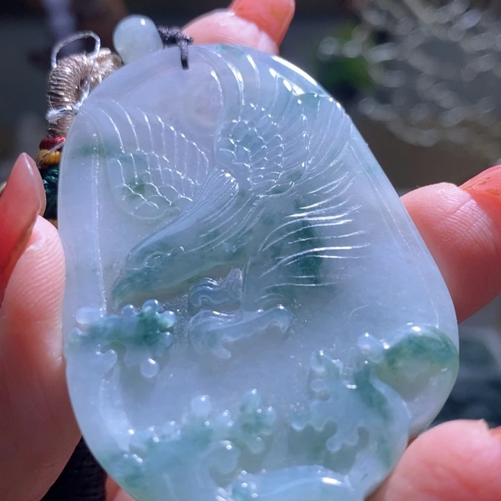 【闪购商品】翡翠未镶嵌颈饰鹰