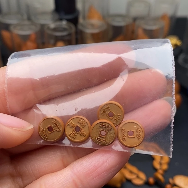 橄榄核吊坠神**悟五帝钱