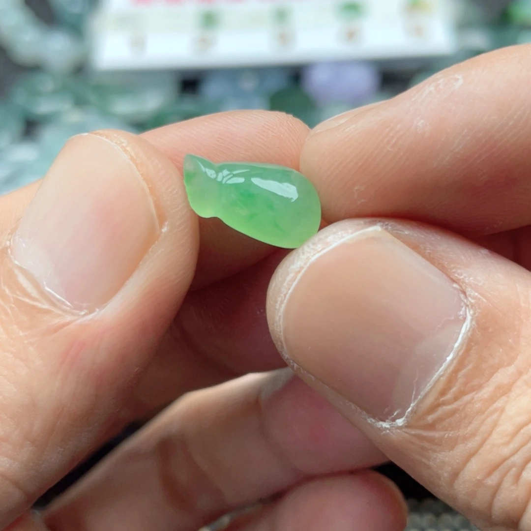 定制翡翠未镶嵌翡翠