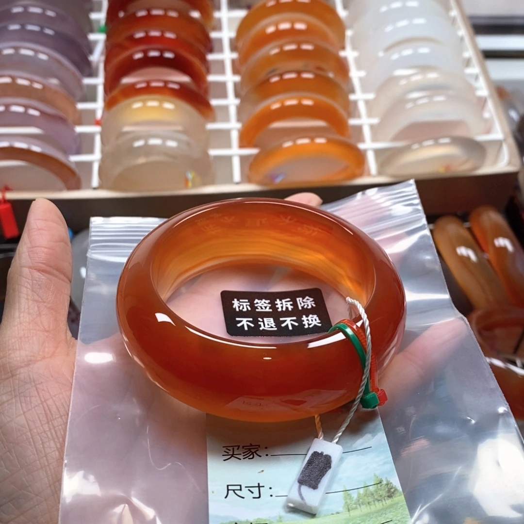 老***人玛瑙/玉髓未镶嵌手镯俏色沙景