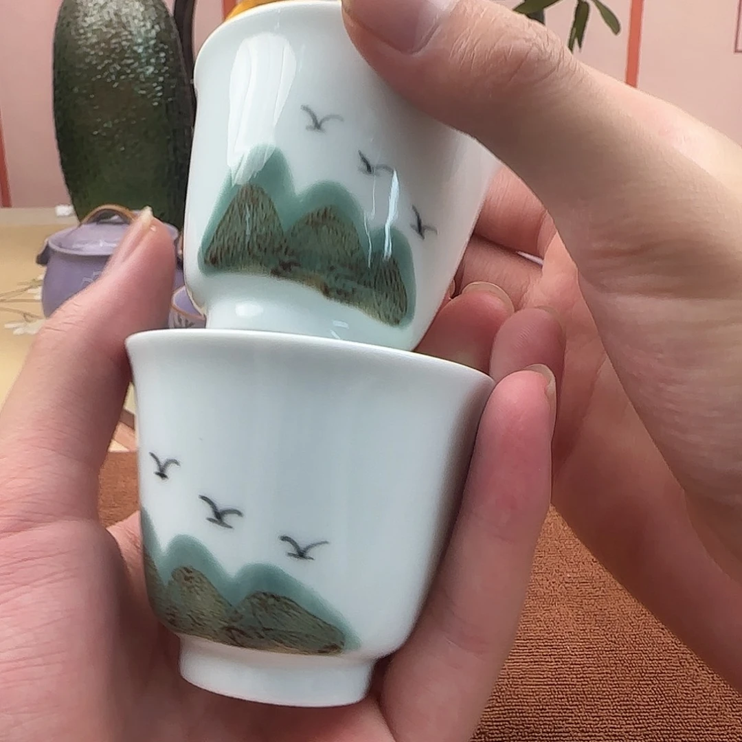 羊脂玉手绘茶杯两只装
