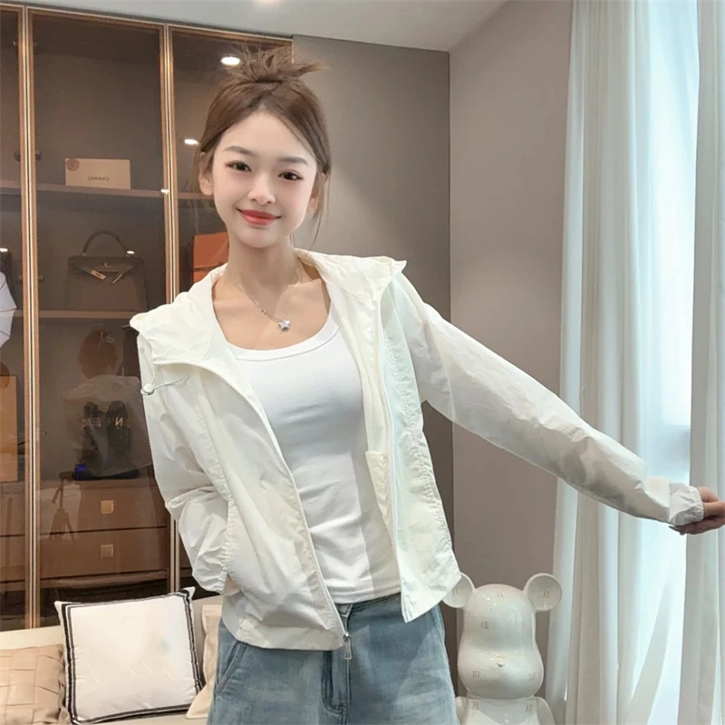 连帽防晒衣女2025夏季新款时尚短款轻薄遮阳透气宽松百搭外套上衣