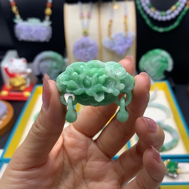 颈饰未镶嵌翡翠翡翠锁牌