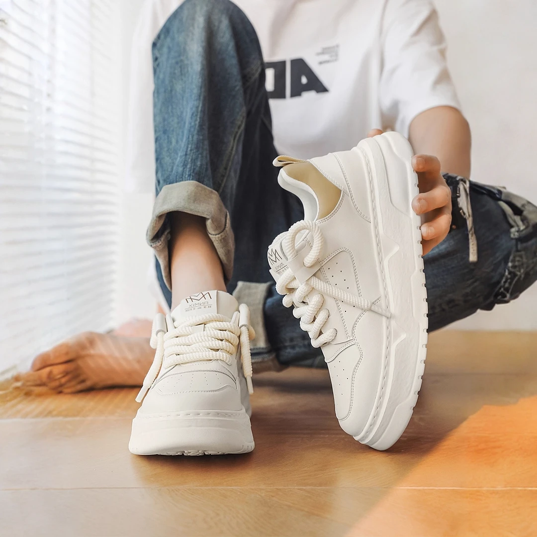 卡汐沐『精选』力荐！男鞋新款休闲运动皮鞋耐磨厚底系带百搭小白鞋