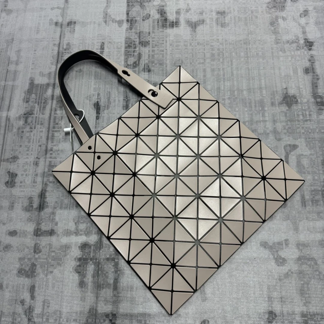 Issey Miyake/三宅一生 单肩包 磨砂单肩包 hz6665/2509