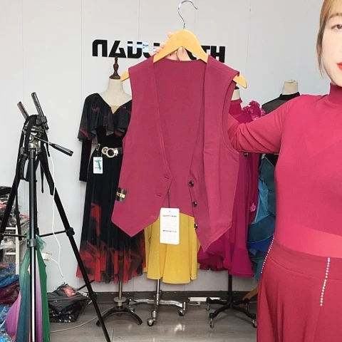 S。