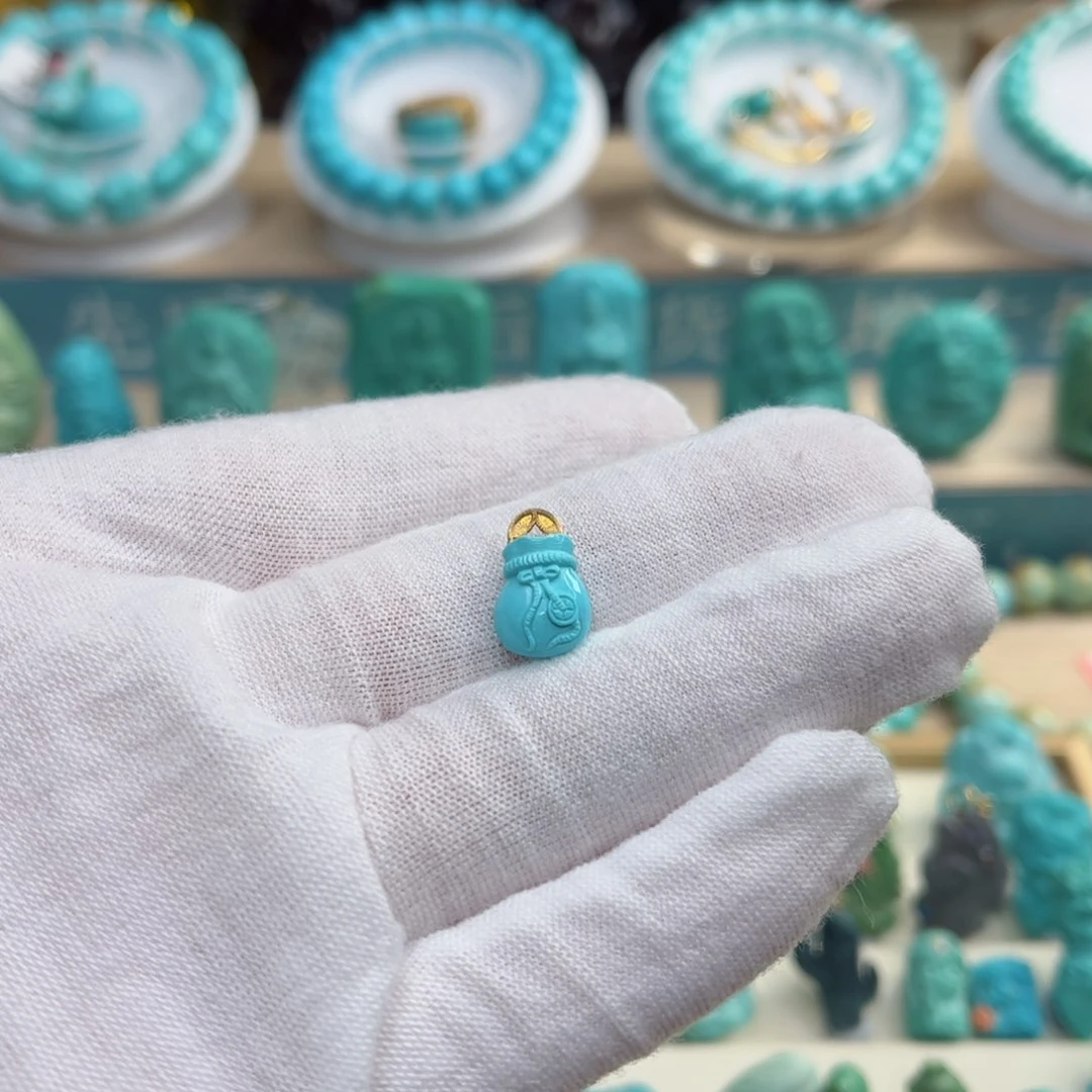 绿松石珠宝奇石18K金镶嵌