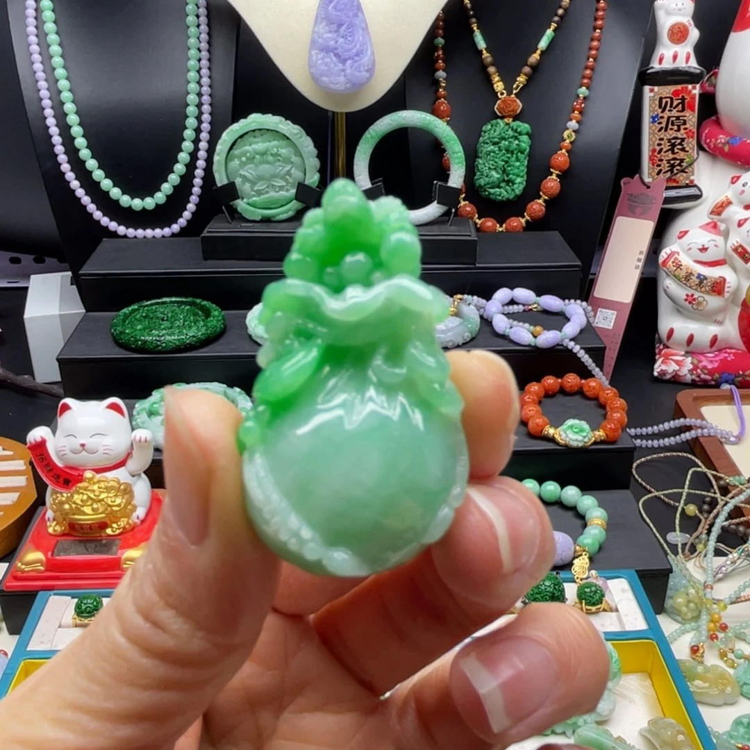 翡翠未镶嵌颈饰翡翠钱袋子