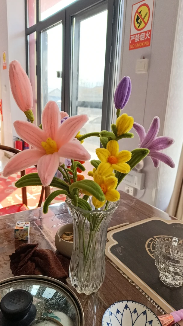 扭扭棒手工百合花束