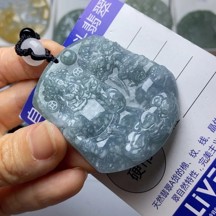 翡翠把件未镶嵌翡翠