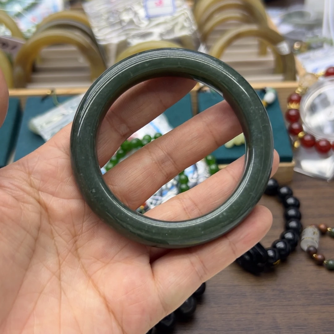 和田玉未镶嵌手镯57.9圈围426