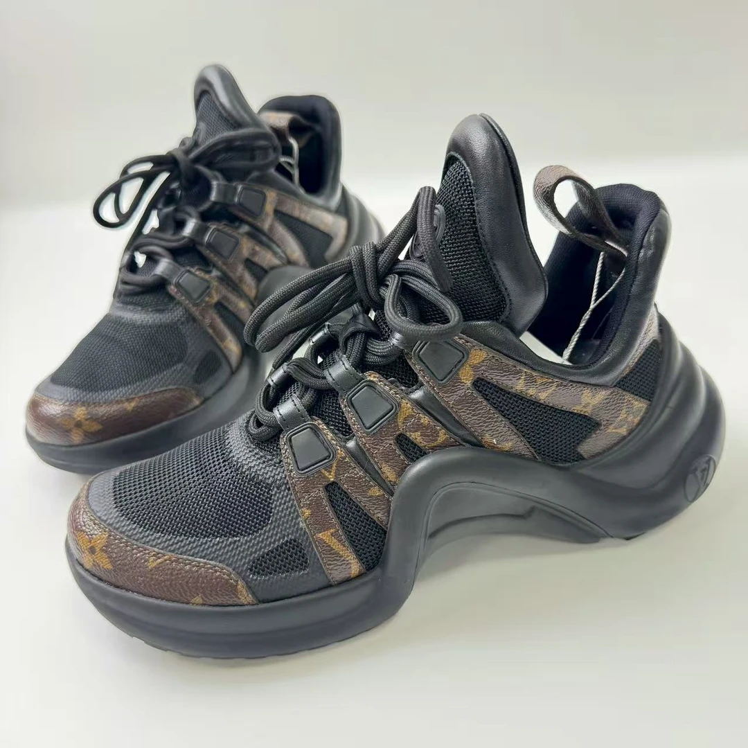 99新 LouisVuitton/路易威登 37.5码/仔仔女鞋黑棕印花老爹鞋1447