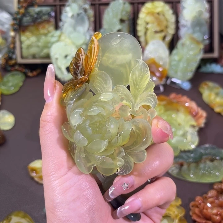未镶嵌蛇纹石玉颈饰璐