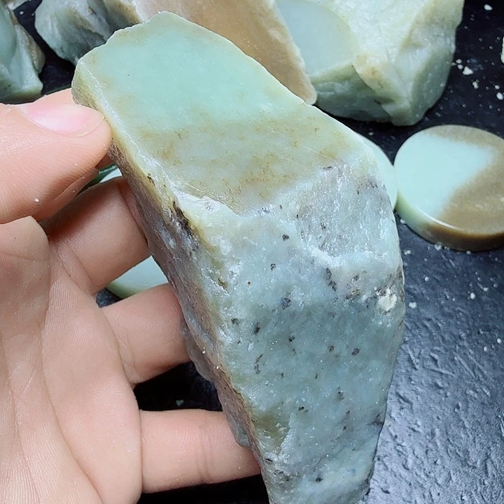 未镶嵌和田玉（糖玉）珠宝奇石