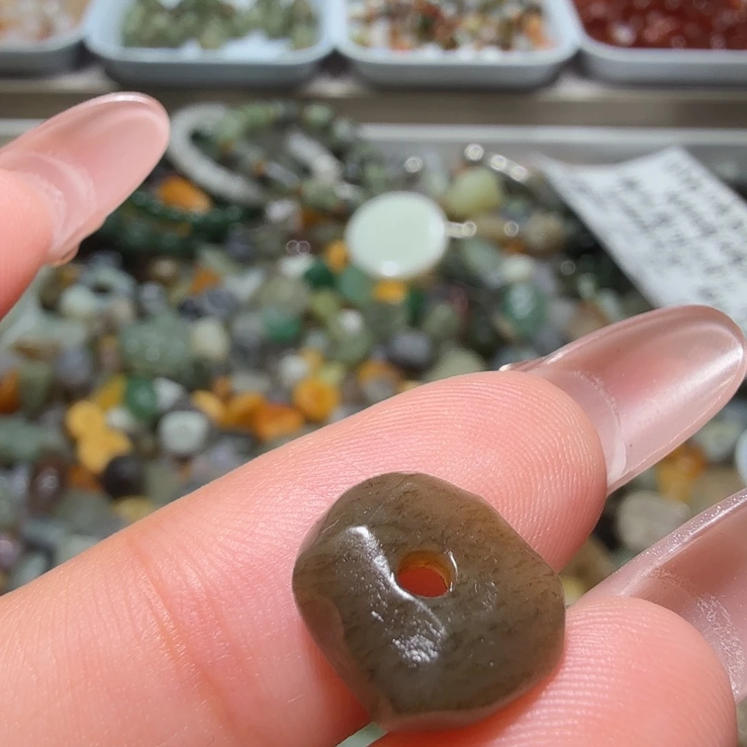 和田玉未镶嵌珠宝奇石