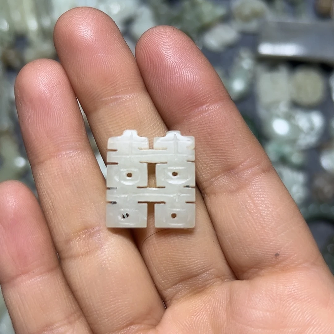 和田玉颈饰未镶嵌恬