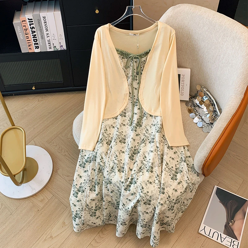 300斤特大码绿色宽松连衣裙子胖mm显瘦遮肚碎花吊带长裙套装秋240