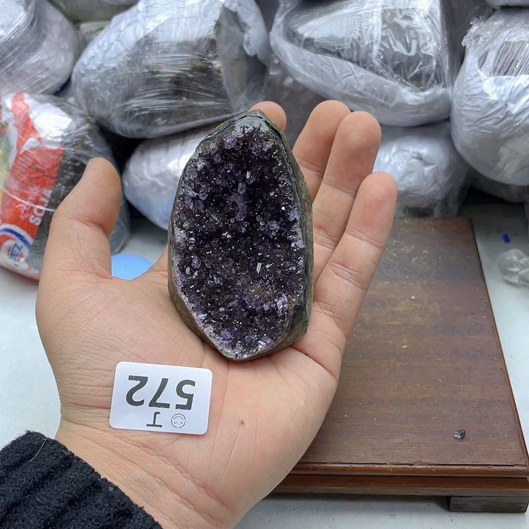 紫晶大型摆件（非配饰）未镶嵌