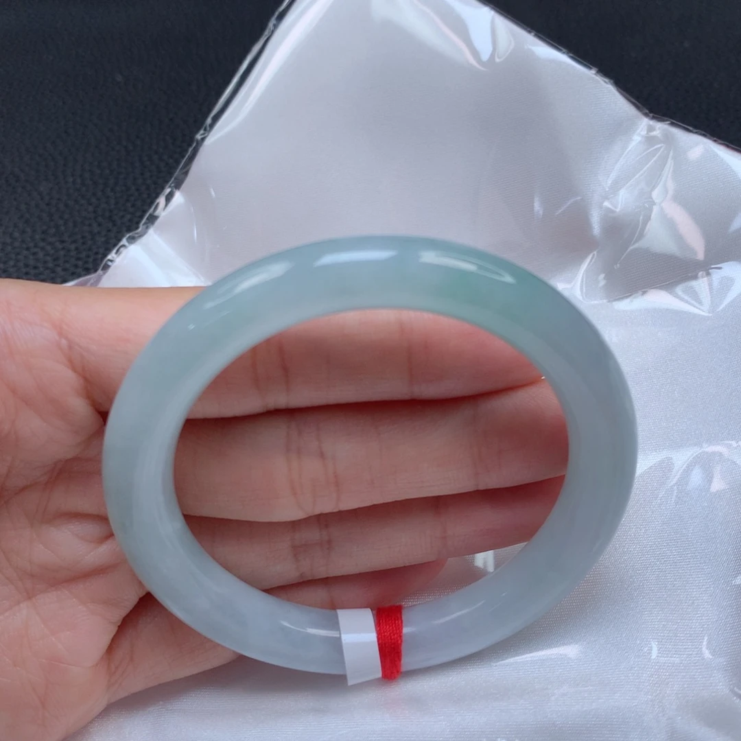 翡翠手镯未镶嵌天然