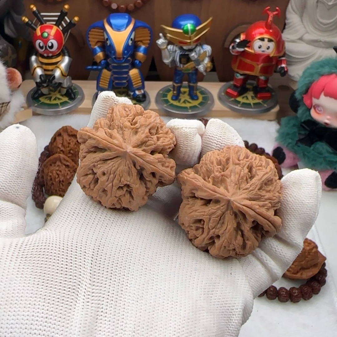 文玩核桃吊坠42球筋