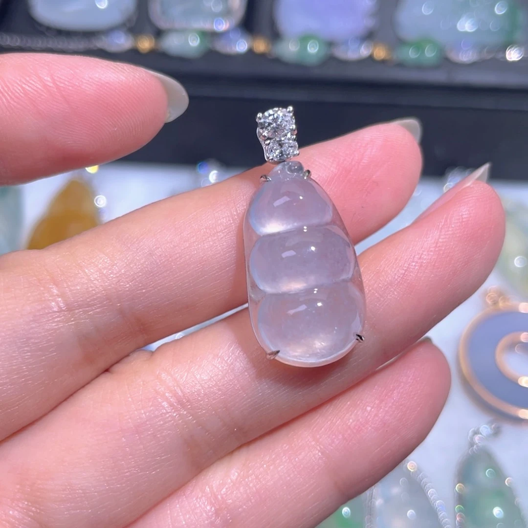 颈饰18K金镶嵌翡翠翡翠