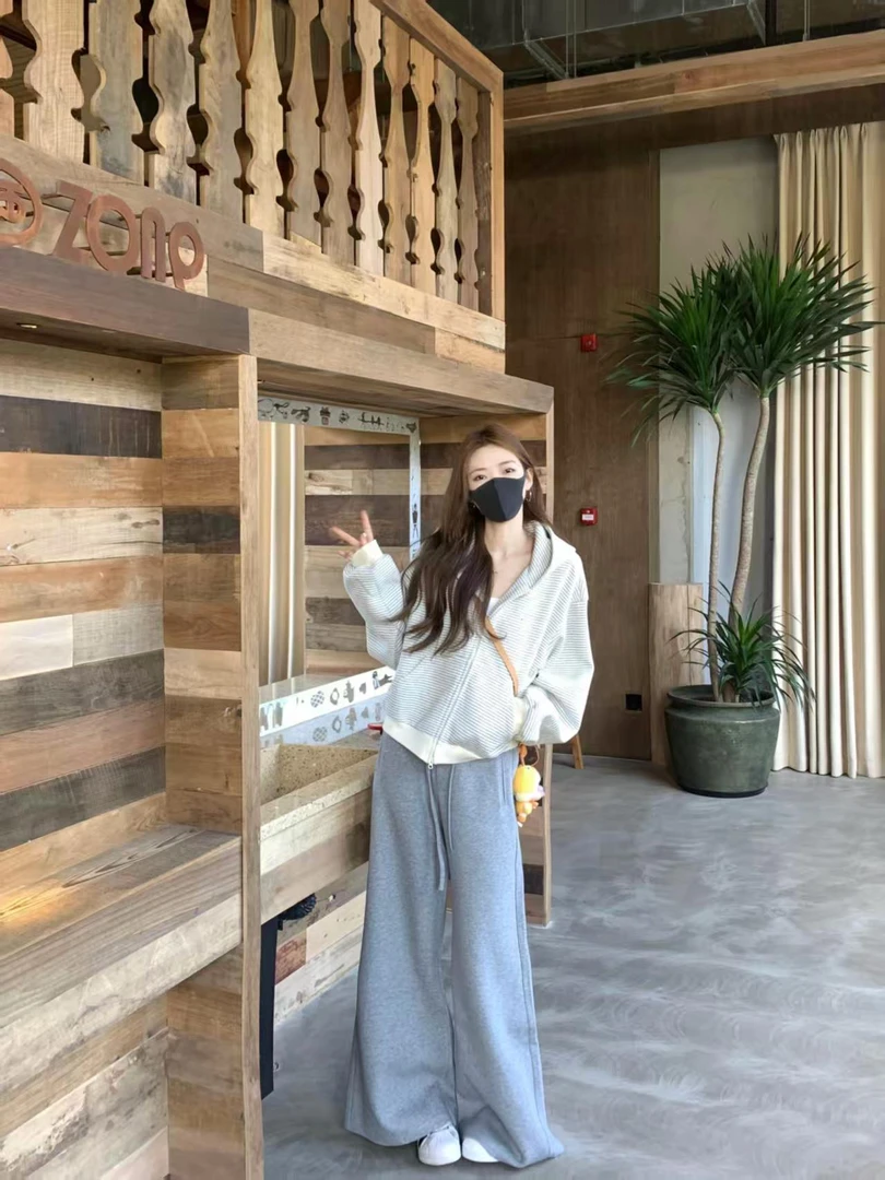 温柔气质甜美慵懒风撞色条纹连帽拉链外套女2025新款宽松百搭裤子