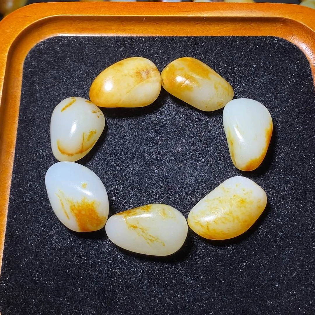 和田玉未镶嵌手链