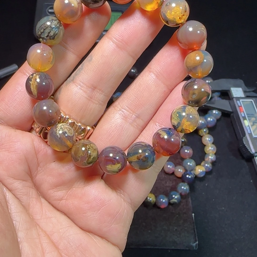 琥珀未镶嵌裸石琥珀