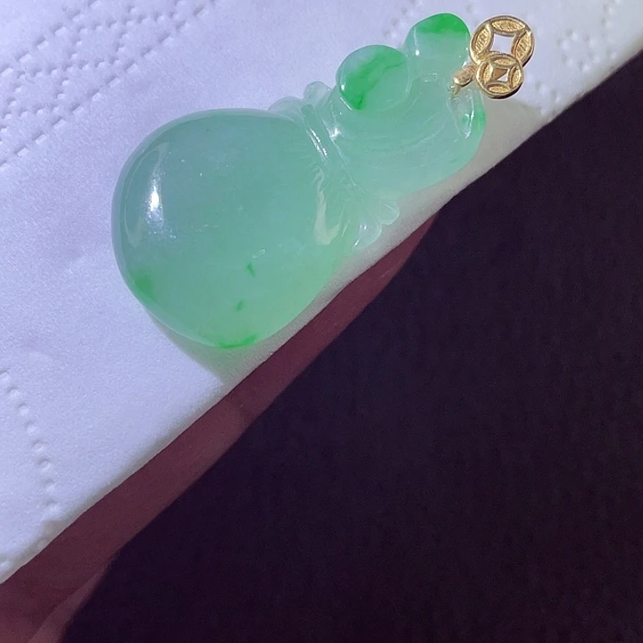 颈饰18K金镶嵌翡翠翡翠