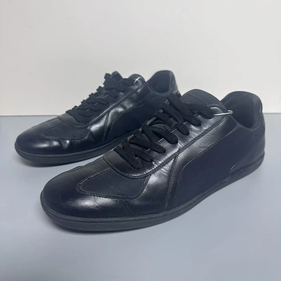 90新 LouisVuitton/路易威登 黑色时尚男士低帮板鞋41.5码 ddm063