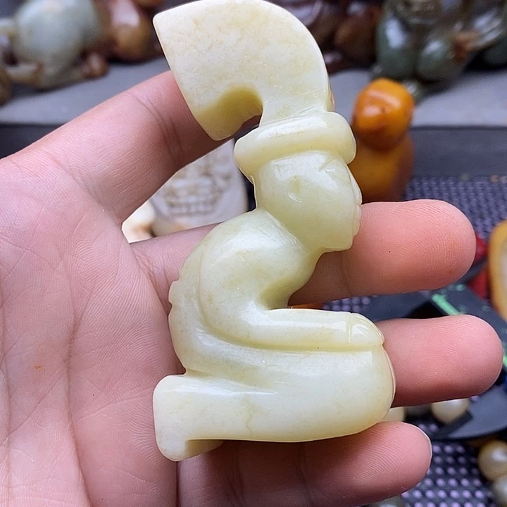 未镶嵌蛇纹石玉颈饰