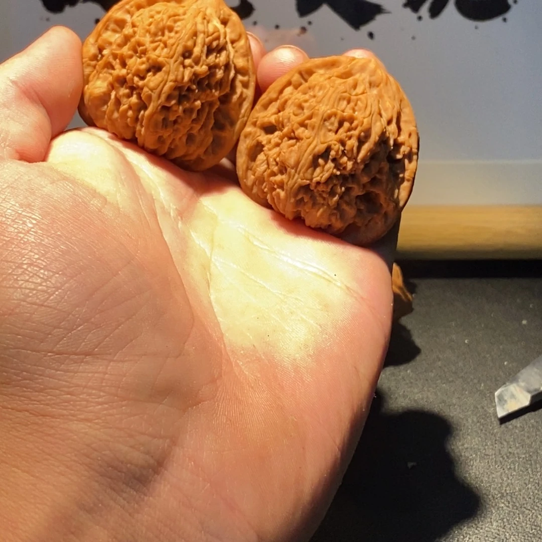 颜***李核桃手串/手链南疆石40极品