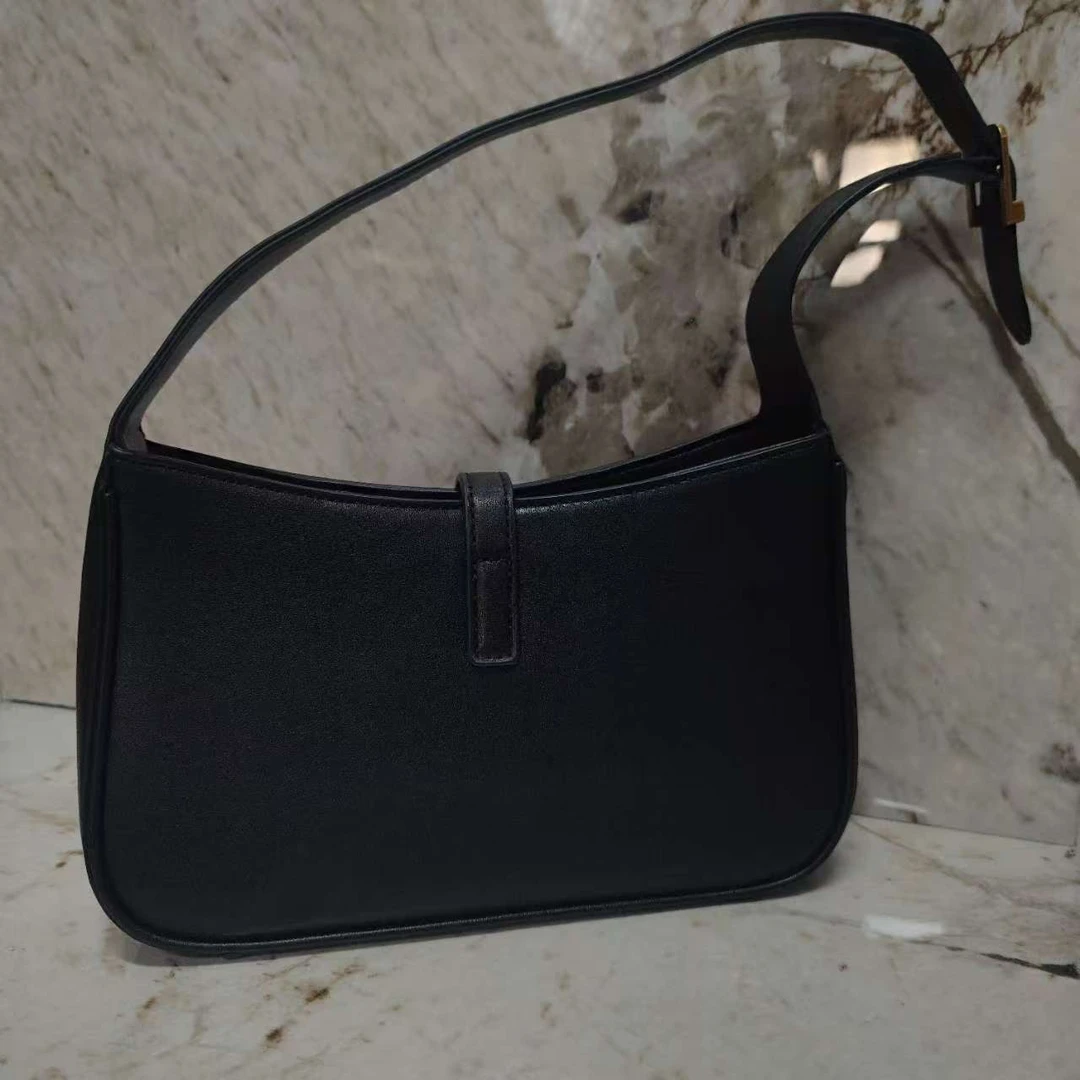 YNPO24年秋冬新款真皮重工女包叉腋下黑色