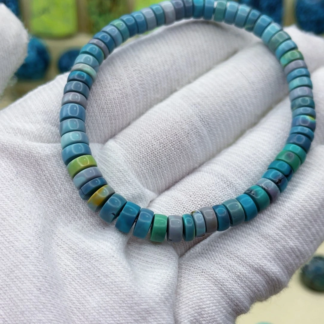 未镶嵌绿松石颈饰