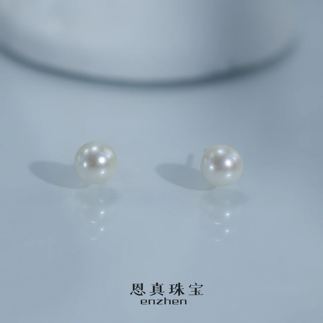 【港展专享】7-8mmakoya强光小灯泡海水珍珠经典S925银耳钉