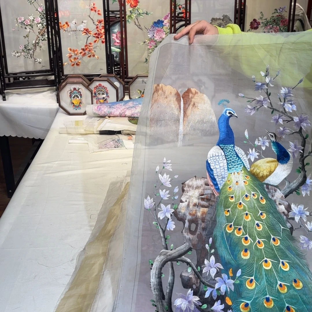 随***!织绣纯手工制作工艺精湛精巧细腻