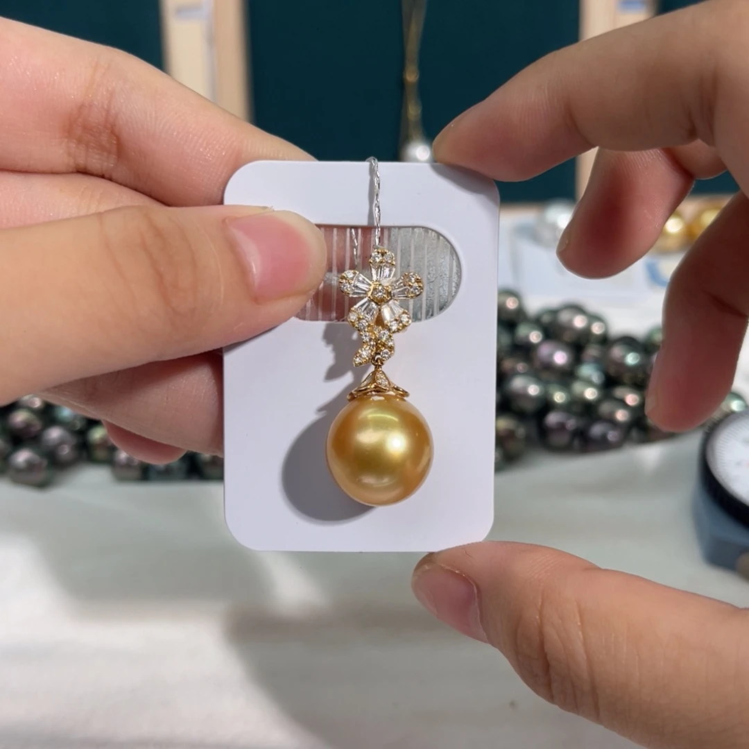 18K金镶嵌南洋金珠海水珍珠13-13.5mm吊坠