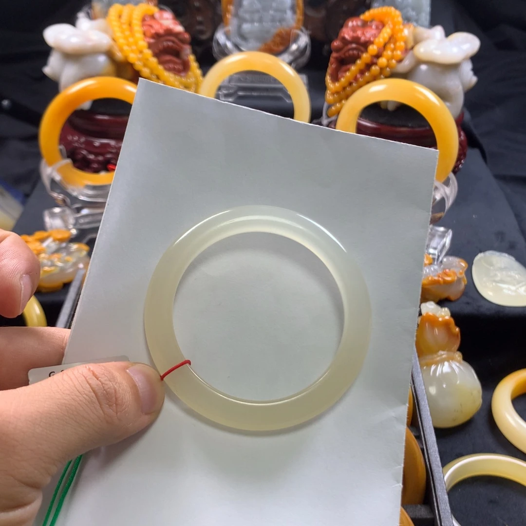 小***彦未镶嵌石英质玉（黄龙玉）手镯