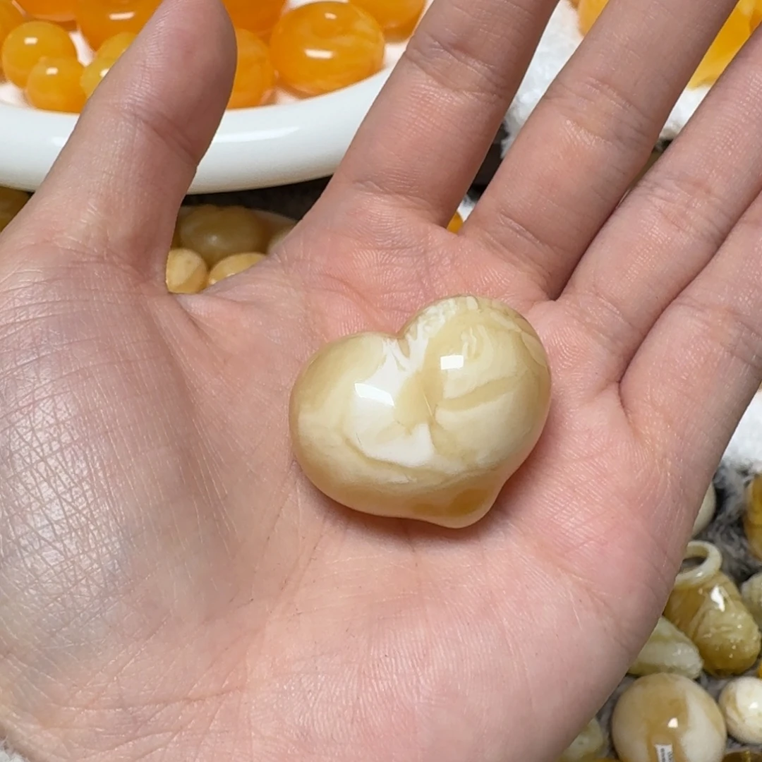 琥珀未镶嵌裸石蜜蜡屁桃